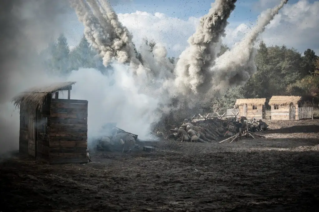 Full Blown War in Michoacan - trenches, bombs and armoured vehicles deployed by rival drug cartels